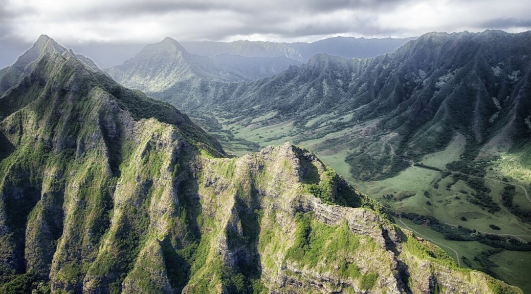 Hawaii Mountains Valley Ravine  - 12019 / Pixabay